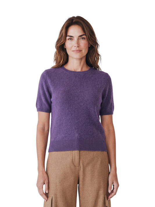 Lilafarbener Flauschpullover mit kurzem Arm von S. Marlon