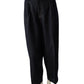 Dunkelblaue Bundfaltenjeans mit weitem Bein