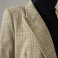 Beigefarbener Glencheck-Blazer mit Schmuckknöpfen