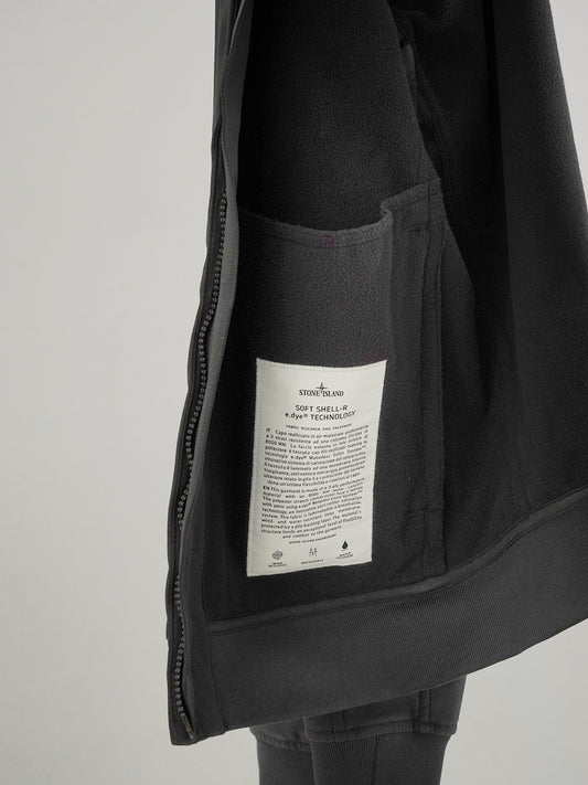 Schwarze Softshell-Jacke mit Kapuze von Stone Island – Ansicht 5