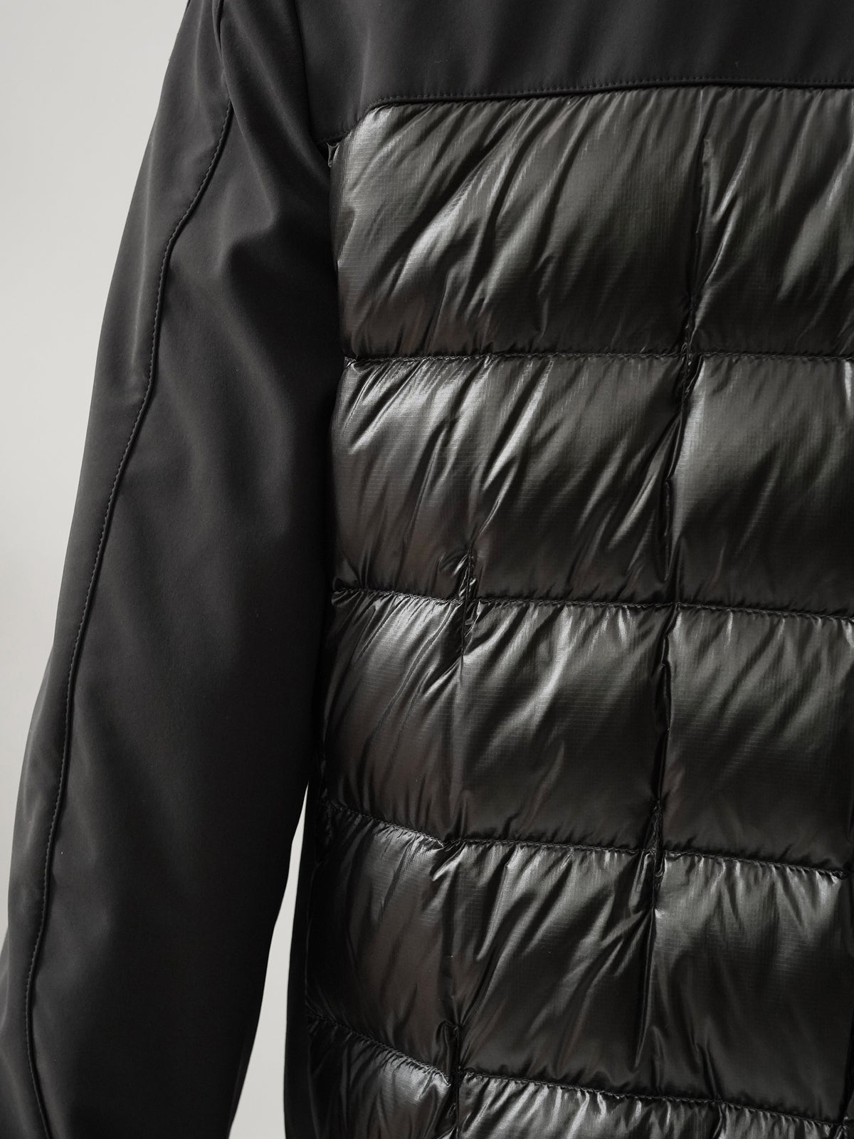 Schwarzer Hybrid-Bomber mit Steppfront von Parajumpers – Ansicht 4
