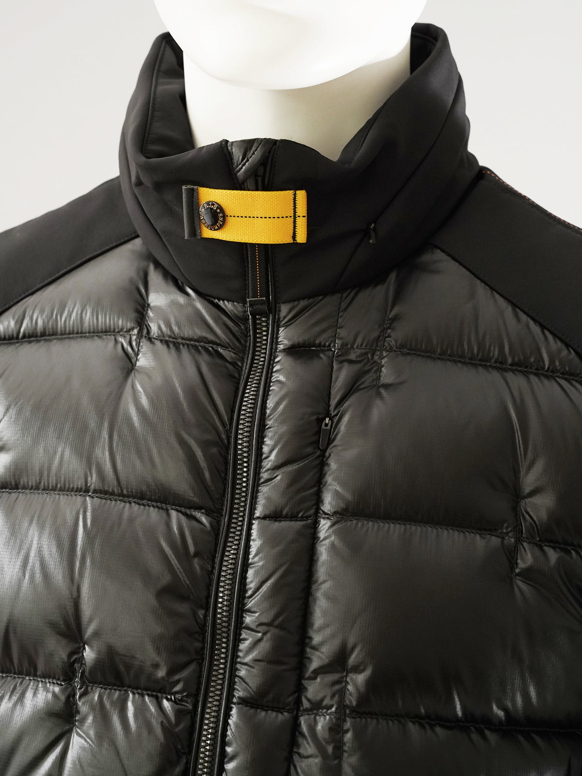 Schwarzer Hybrid-Bomber mit Steppfront von Parajumpers – Ansicht 2