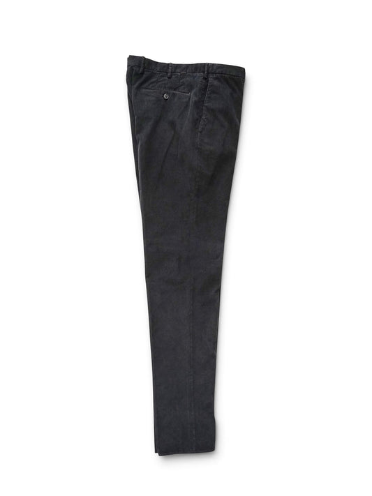 Nachtblaue Cordhose mit Bügelfalte von Slowear