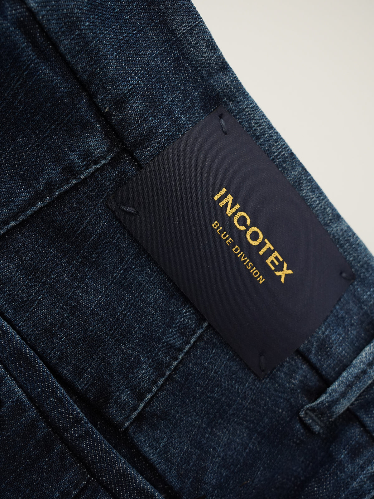 Blaue Denim-Chino von Slowear – Incotex-Blue-Division-Label