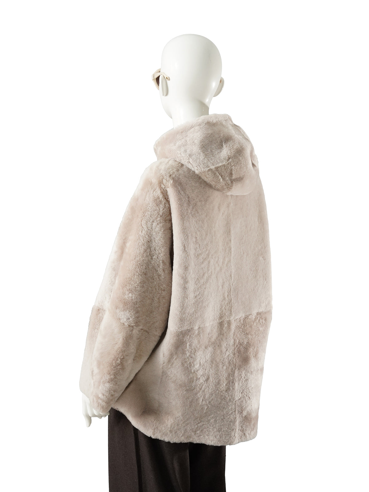 Camelfarbene wendbare Lammfelljacke mit Kapuze von Werner Christ – Ansicht 7