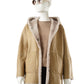 Camelfarbene wendbare Lammfelljacke mit Kapuze von Werner Christ – Ansicht 2