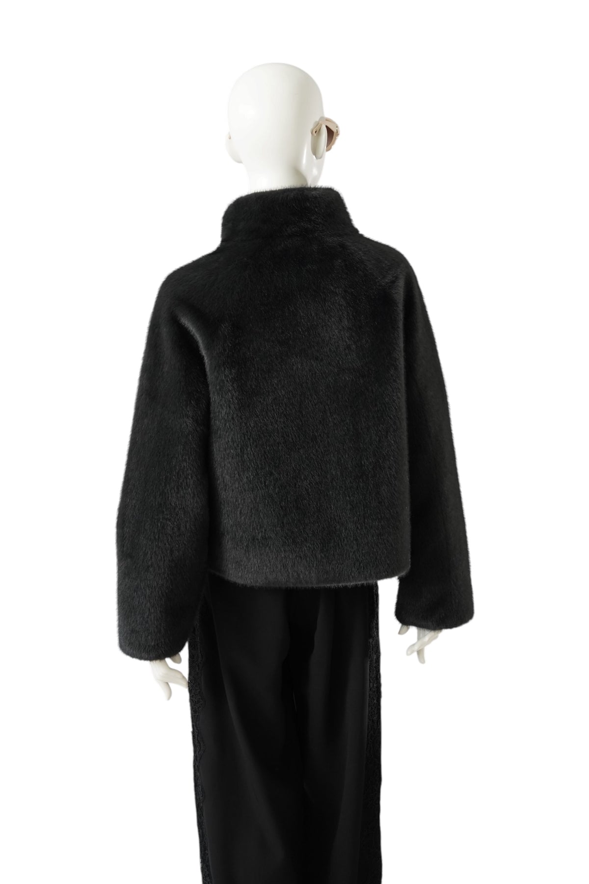 Dunkelgraue Wendejacke in Nerzoptik und Lederoptik von Studio AR – Ansicht 6