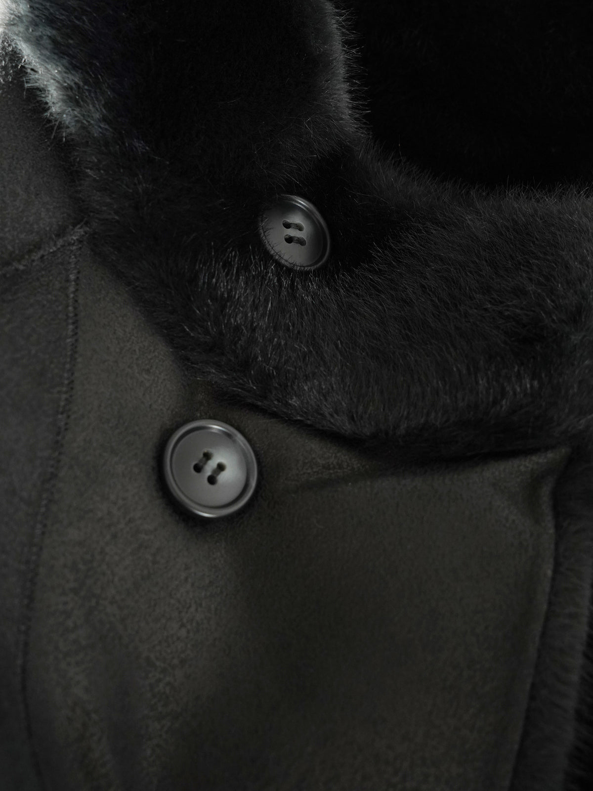 Dunkelgraue Wendejacke in Nerzoptik und Lederoptik von Studio AR – Ansicht 8
