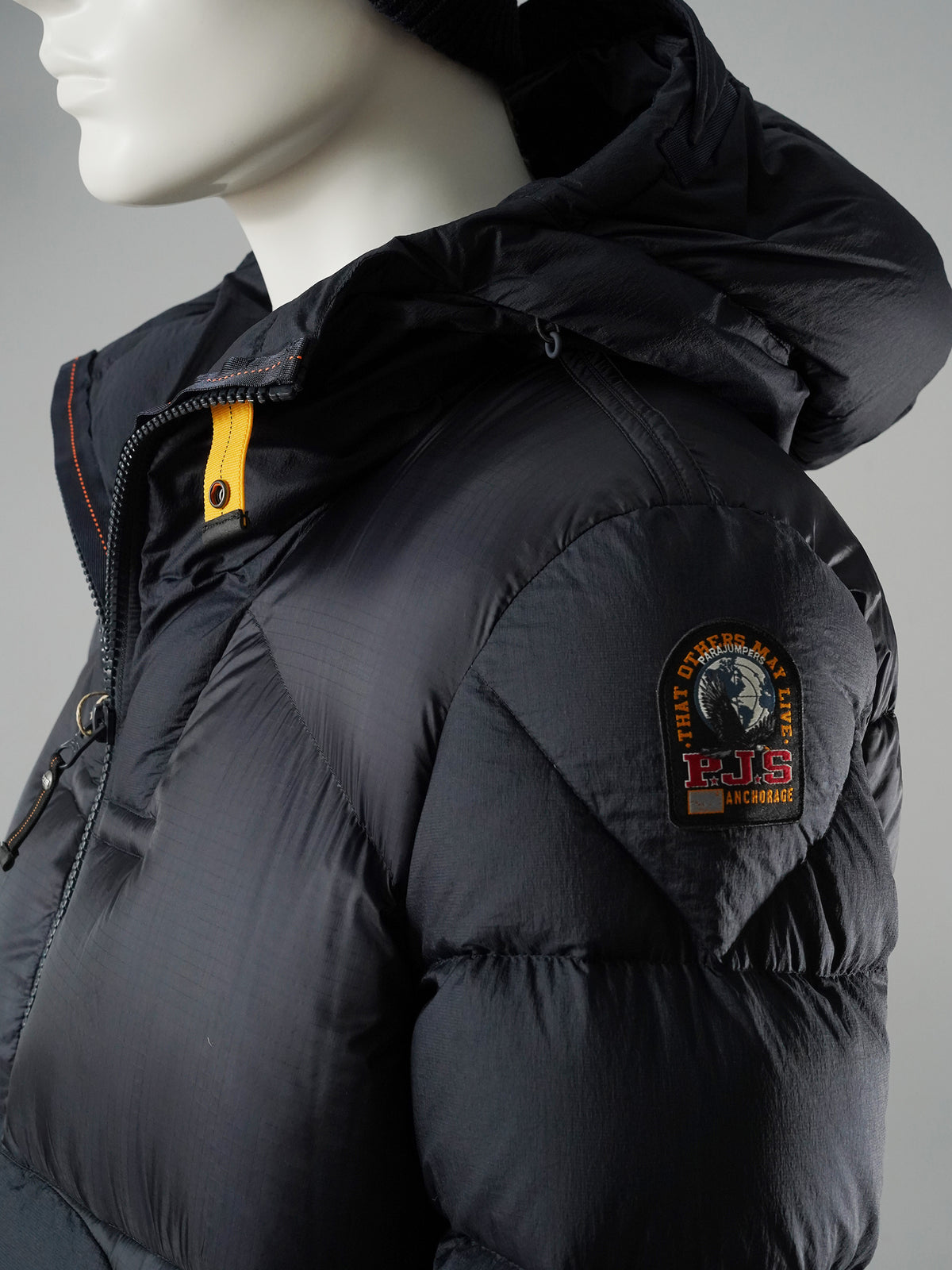 Marineblaue Daunenjacke mit Kapuze von Parajumpers – Ansicht 2