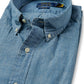 Blaues Chambray-Hemd mit Button-Down