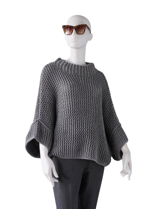 Grauer Oversized-Poncho-Pullover mit Trompeten-Ärmeln von FFC