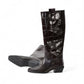 Dunkelbrauner Stiefel mit Kroko-Print