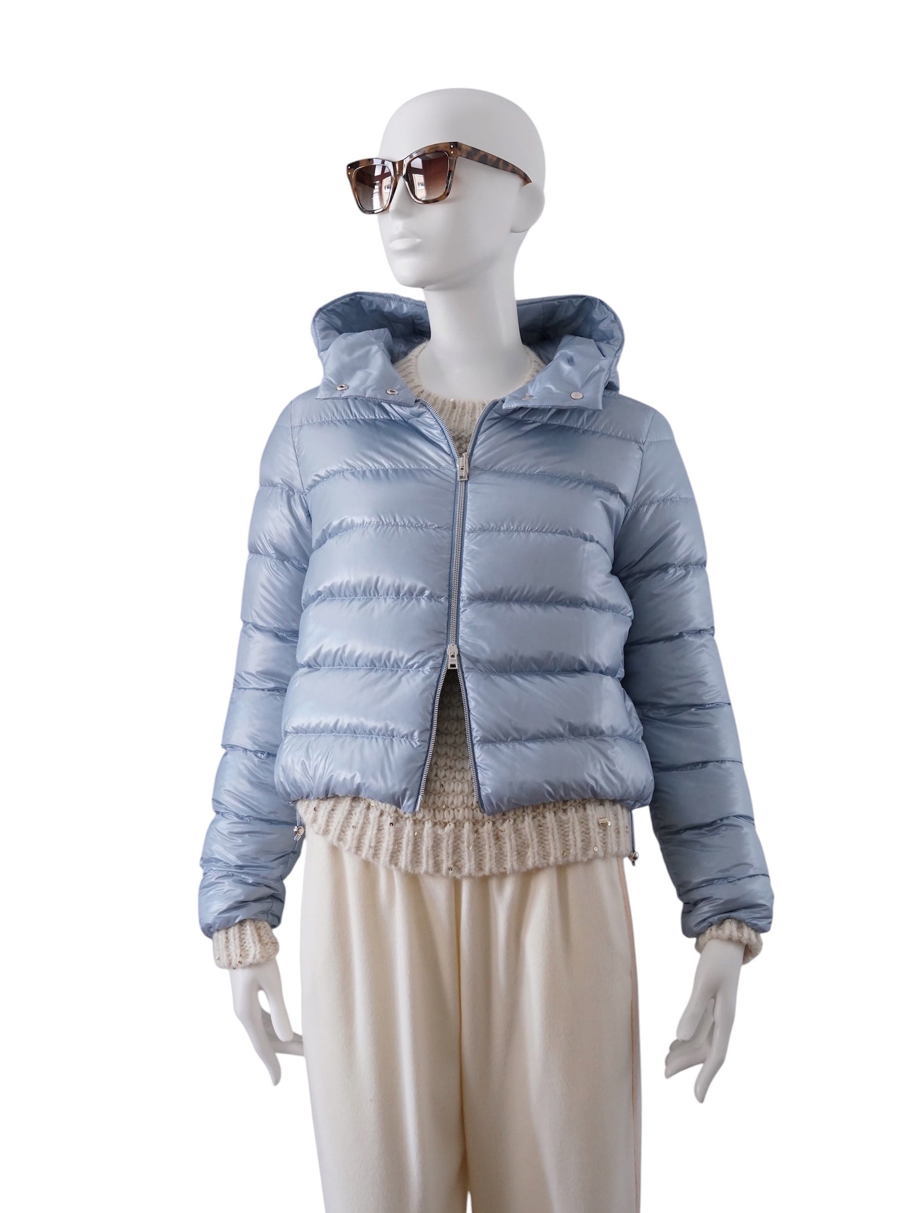 Hellblaue Daunen-Jacke mit Kapuze von Herno – Ansicht 6