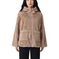 Beige wendbare Kunstfell-Jacke mit Kapuze von Betta Corradi