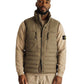 Camelfarbene Daunenweste von Stone Island