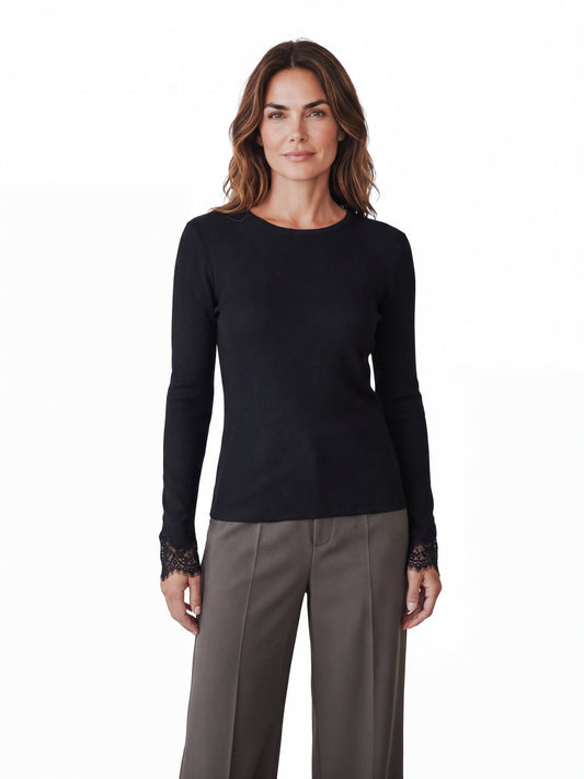 Schwarzes Rippshirt mit Spitze an den Ärmeln von Dorothee Schumacher