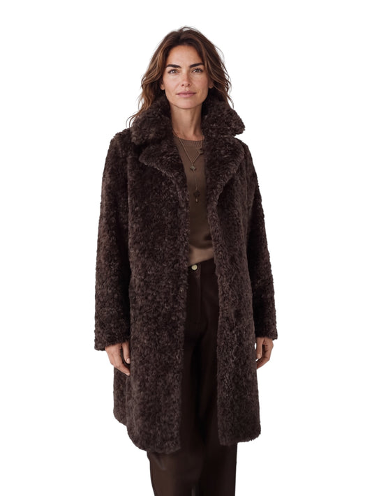 Schokobrauner Mantel aus lockigem Webpelz von Herno
