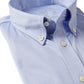 Blaues Jersey-Hemd mit Button-Down