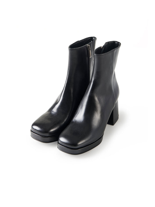 Schwarze Stiefelette mit Absatz von Bukela